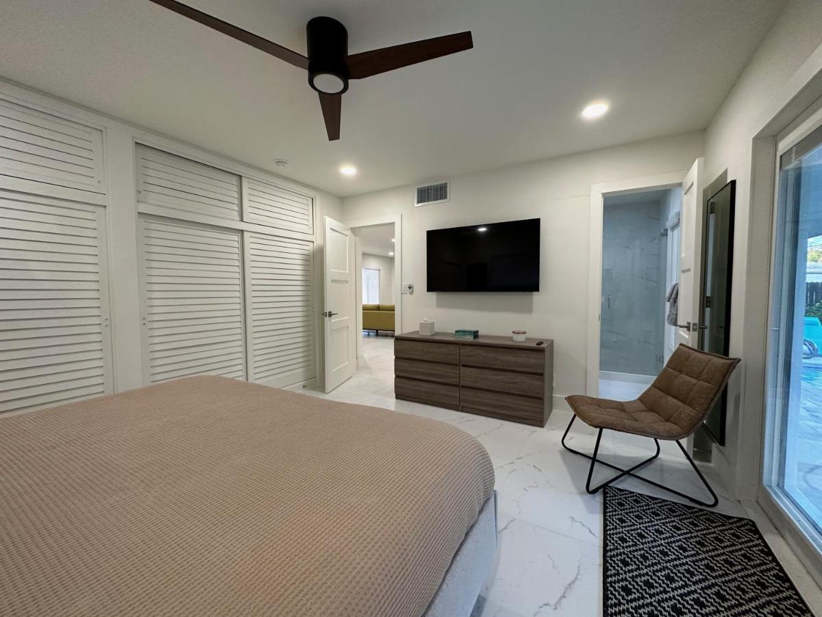 فيلا The Sun House - 3 Bed, 2 Bath, Private Pool, Fire Pit, Huge Backyard فورت لودرديل المظهر الخارجي الصورة